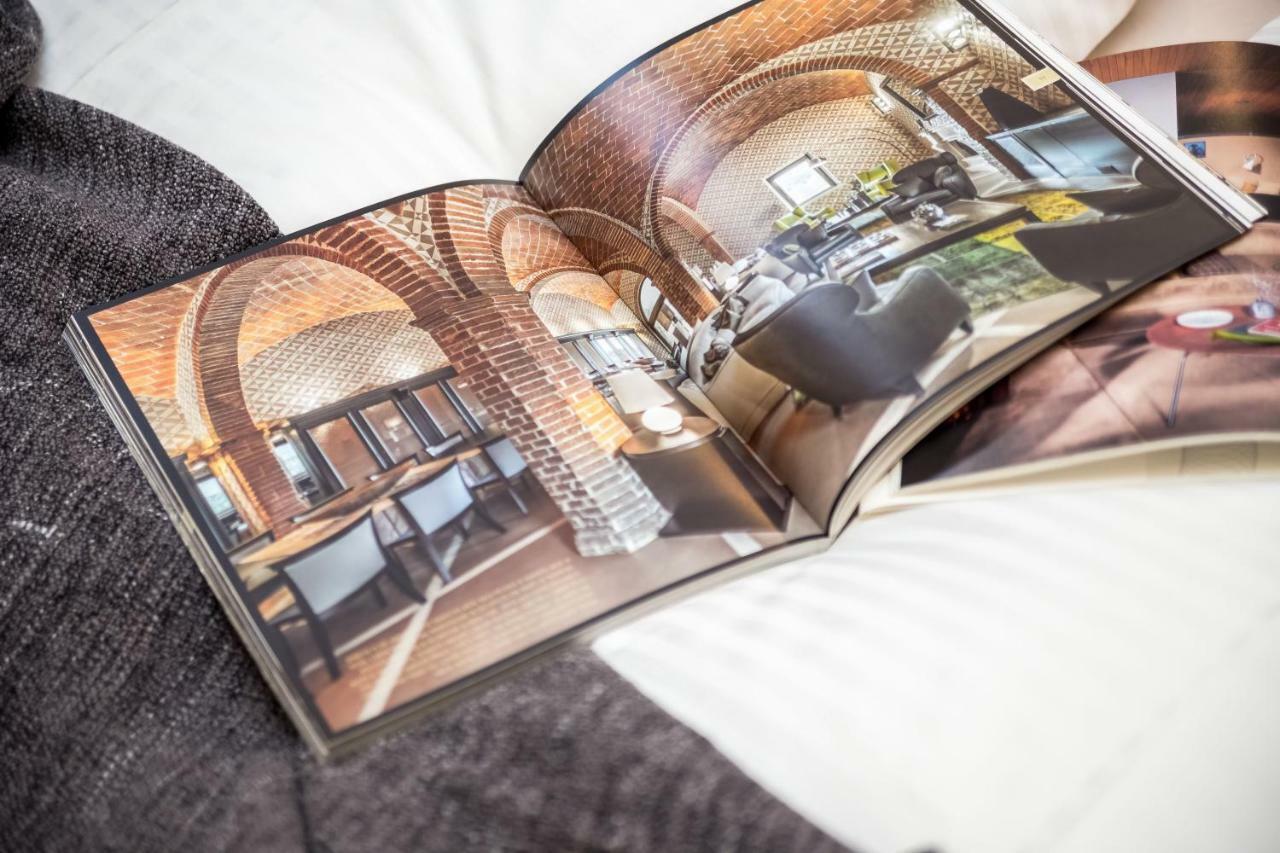 Number 1 Deluxe Apartment *