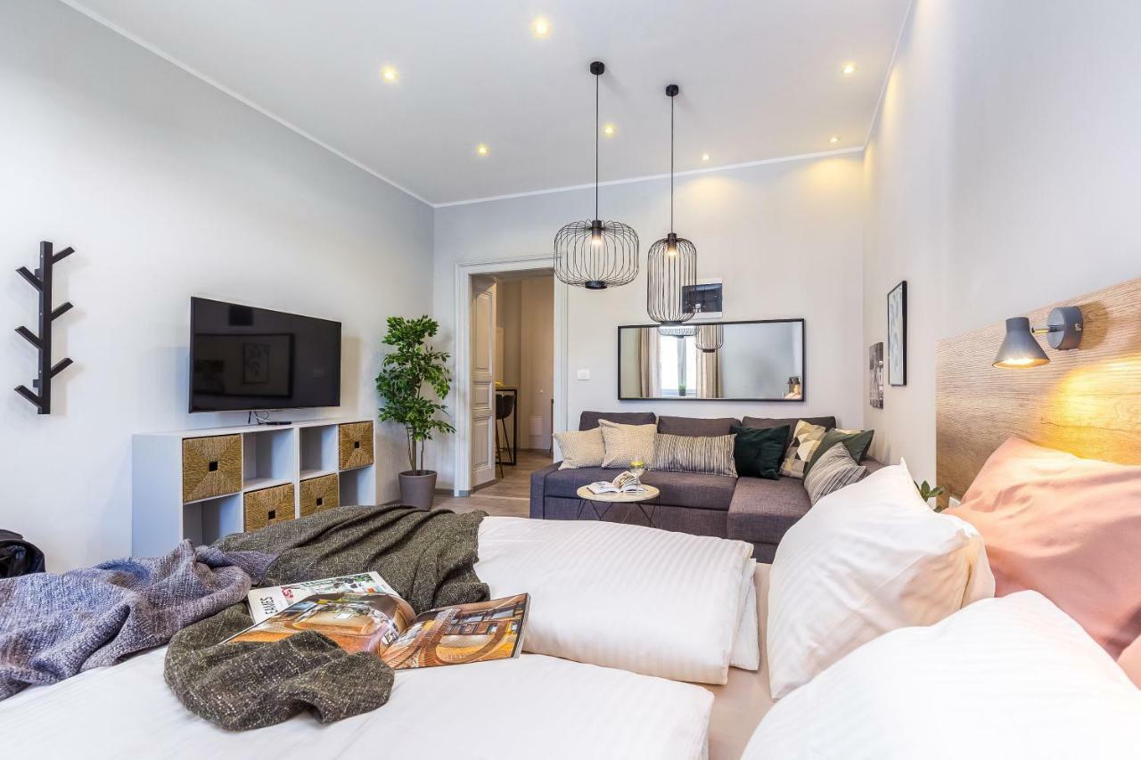 Apartment Number 1 Deluxe *